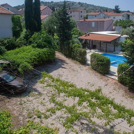 Villa Ivanka Murter Ap D Sa Grijanim Bazenom I Besplatnim Parkingom Bagian luar foto